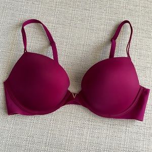Victoria’s Secret push-up bra 34C